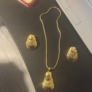 New Gold-Tone Pendant Necklace & Earrings Set